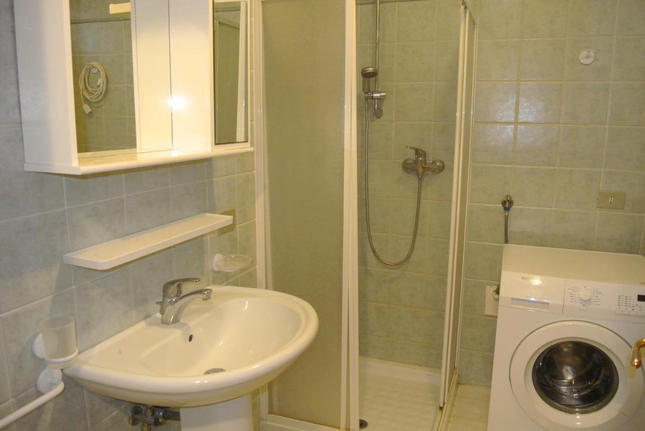Condominio MARIA Lignano Sabbiadoro Exterior foto