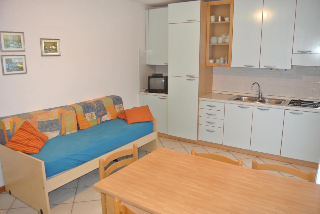 Condominio MARIA Lignano Sabbiadoro Exterior foto